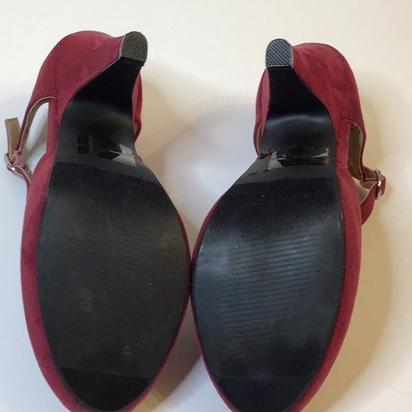 GRAHAM STREET SHOES Co. BURGUNDY RED T. STRAP SUEDE HEELS SZ 8 - Picture 11 of 15